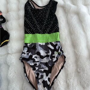 Darcy Leotard
Adult medium